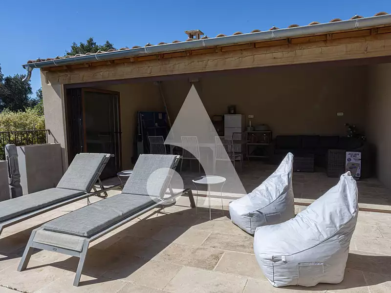 Maison, 250 m²