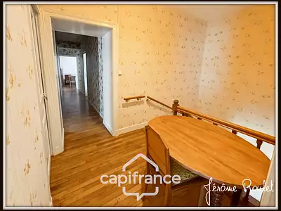 Maison, 196 m²