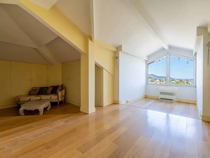 Maison, 338 m²