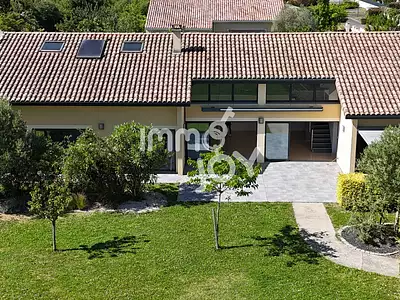 Maison, 185 m²