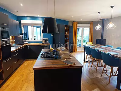 Maison, 204 m²