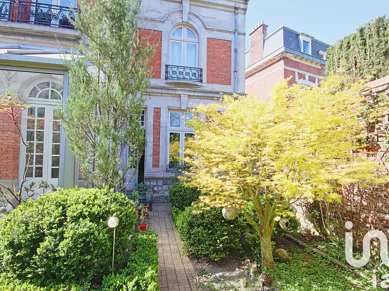 Maison, 415 m²
