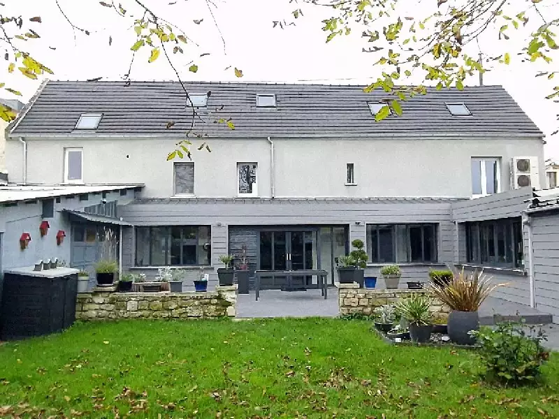 Maison, 221 m²