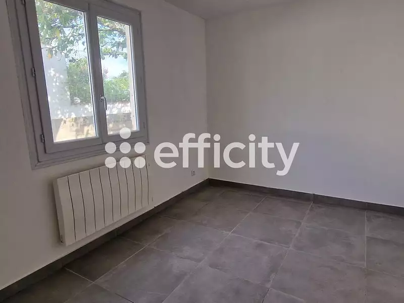 Maison, 77 m²