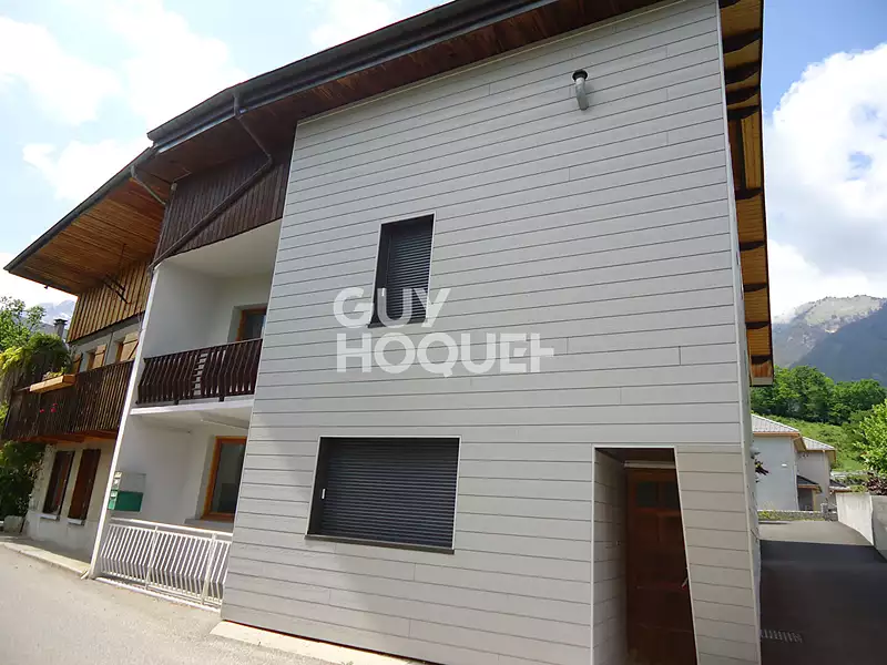 Immeuble, 351,87 m²