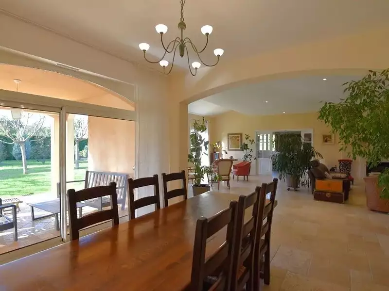 Maison, 326 m²