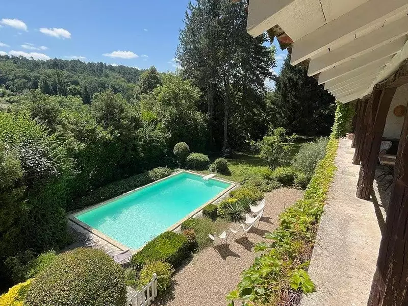 Maison, 275 m²