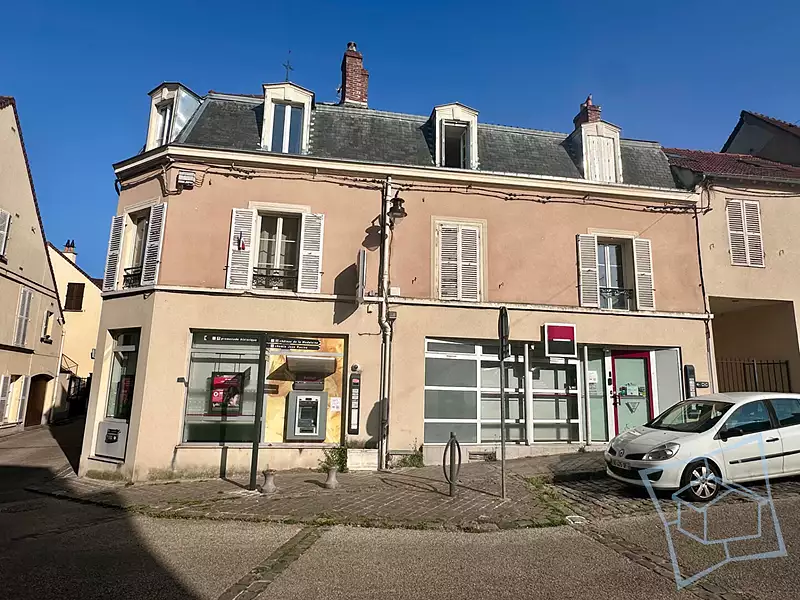 Immeuble, 111 m²