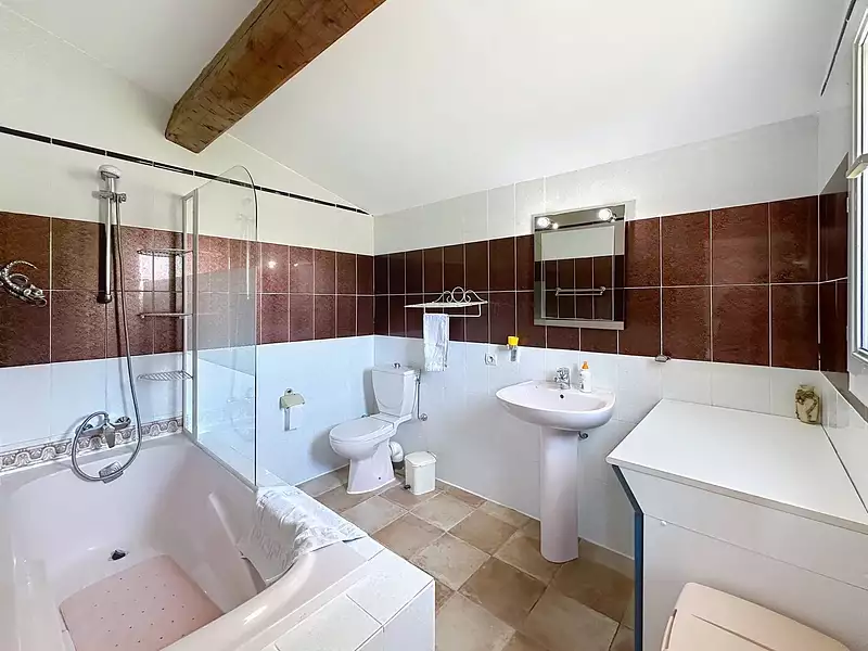 Maison, 330 m²