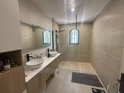 Maison, 175 m²