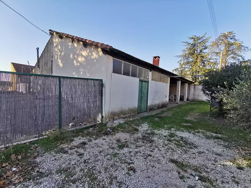 Divers, 831 m²