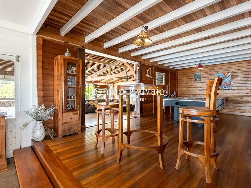 Maison, 250 m²