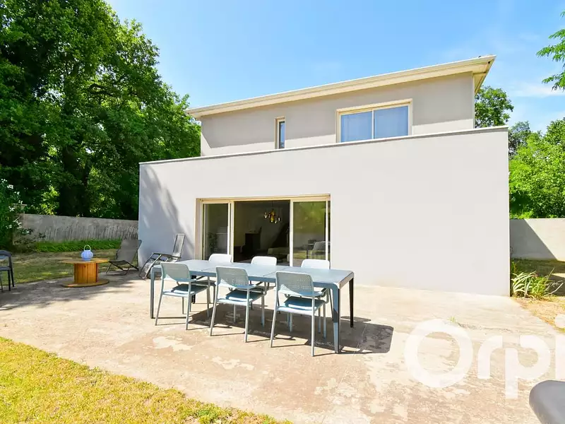 Maison, 220 m²