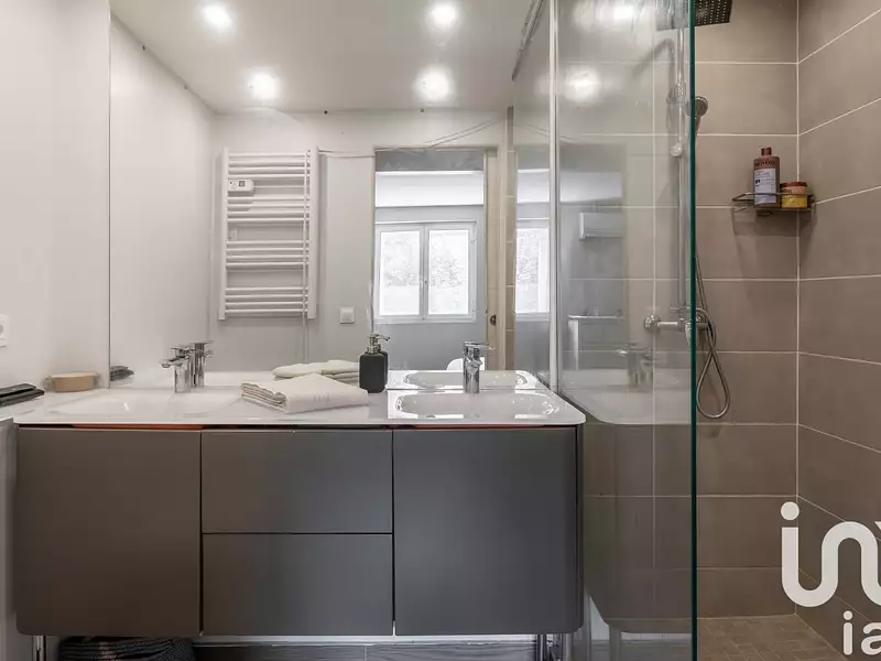 Maison, 249 m²