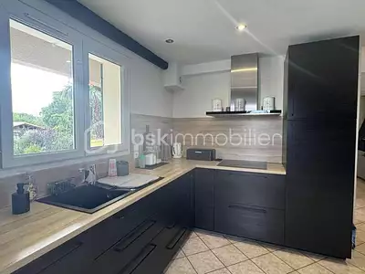 Maison, 165 m²
