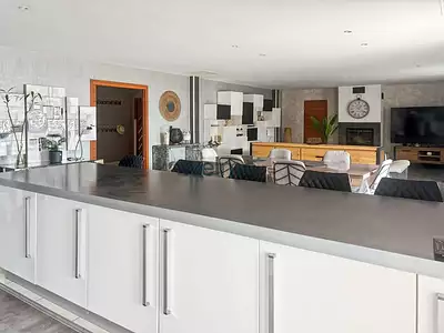 Maison, 330 m²
