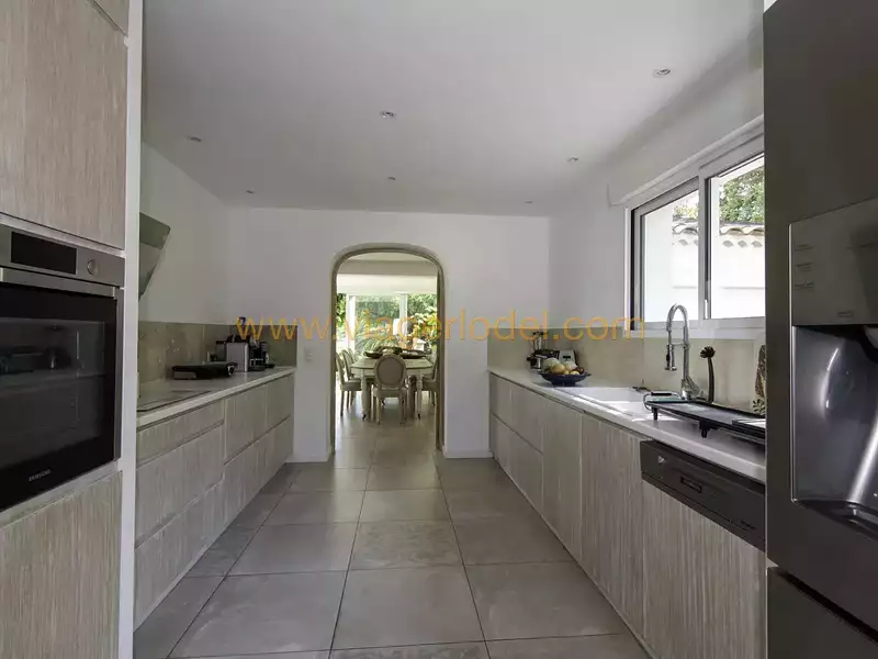 Maison, 298,3 m²