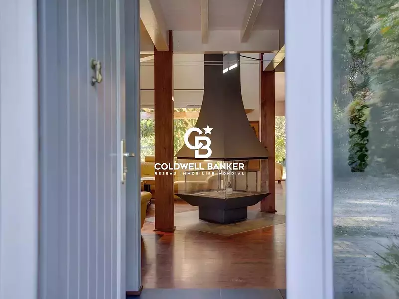Maison, 240 m²