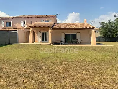 Maison, 151 m²