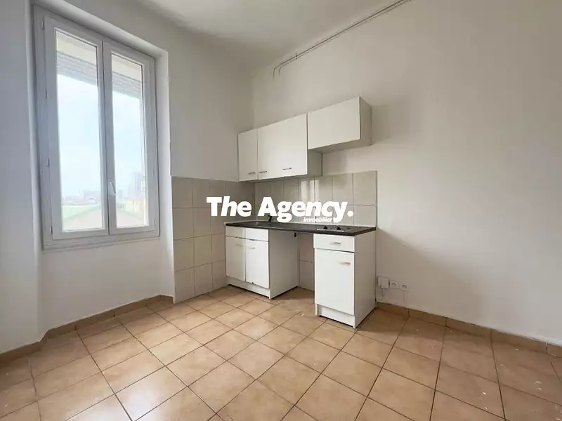 Immeuble, 409 m²