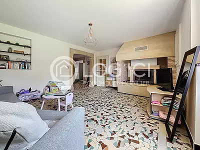Maison, 225 m²