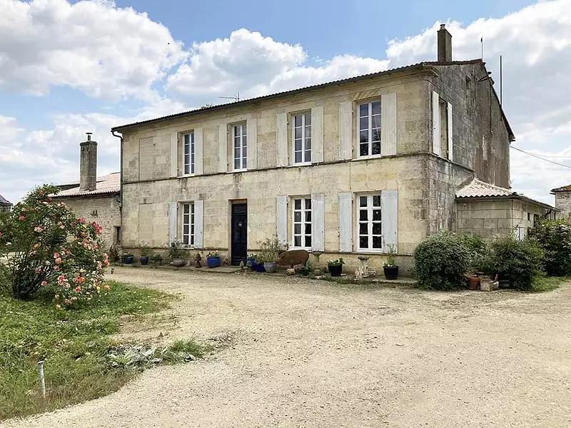 Maison, 475 m²