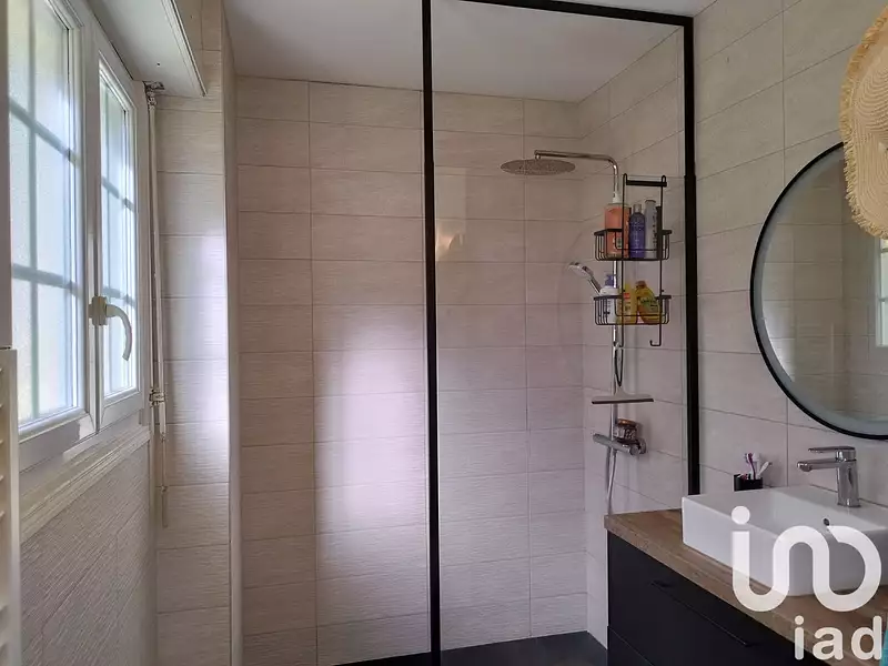Maison, 196 m²