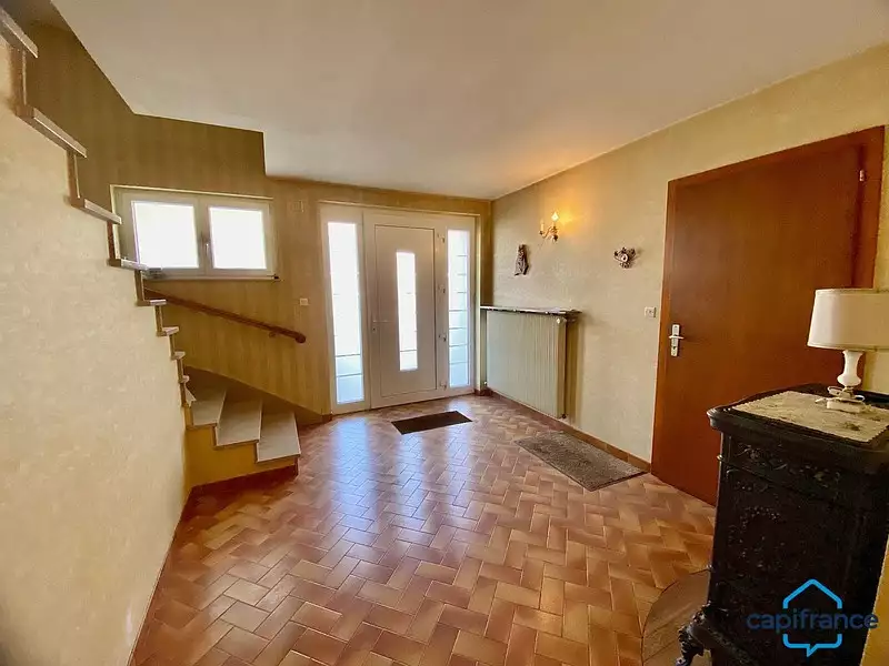 Maison, 240 m²