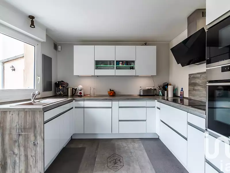 Maison, 299 m²