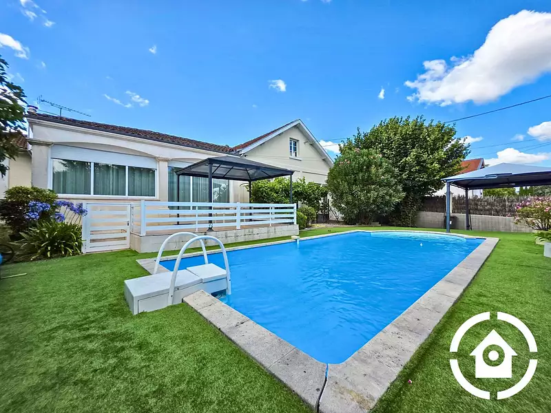 Maison, 160 m²