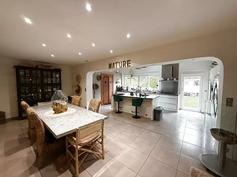 Maison, 227 m²