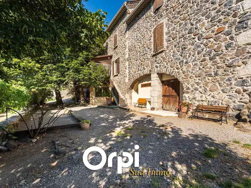 Maison, 257 m²
