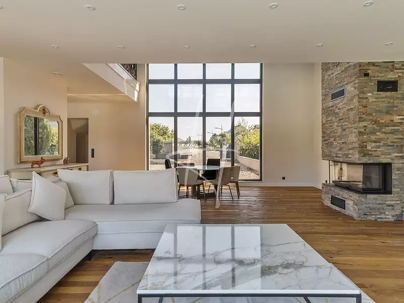 Maison, 274 m²