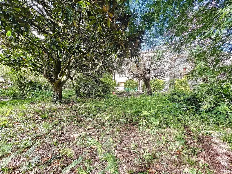 Immeuble, 1 050 m²