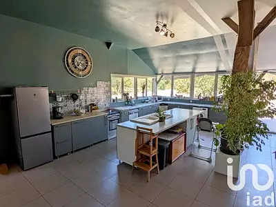Maison, 196 m²