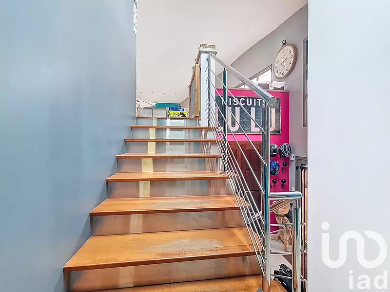 Maison, 235 m²