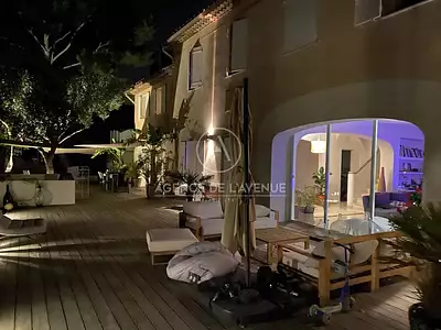 Maison, 215 m²