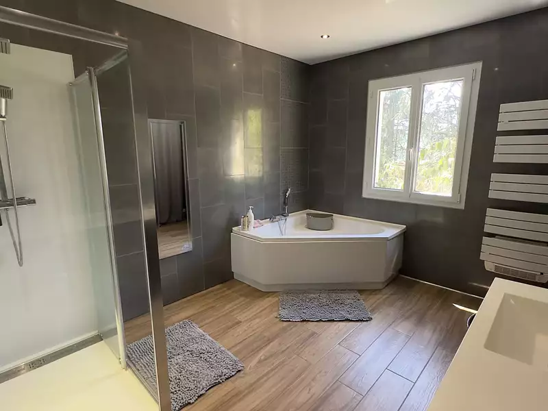Maison, 230 m²