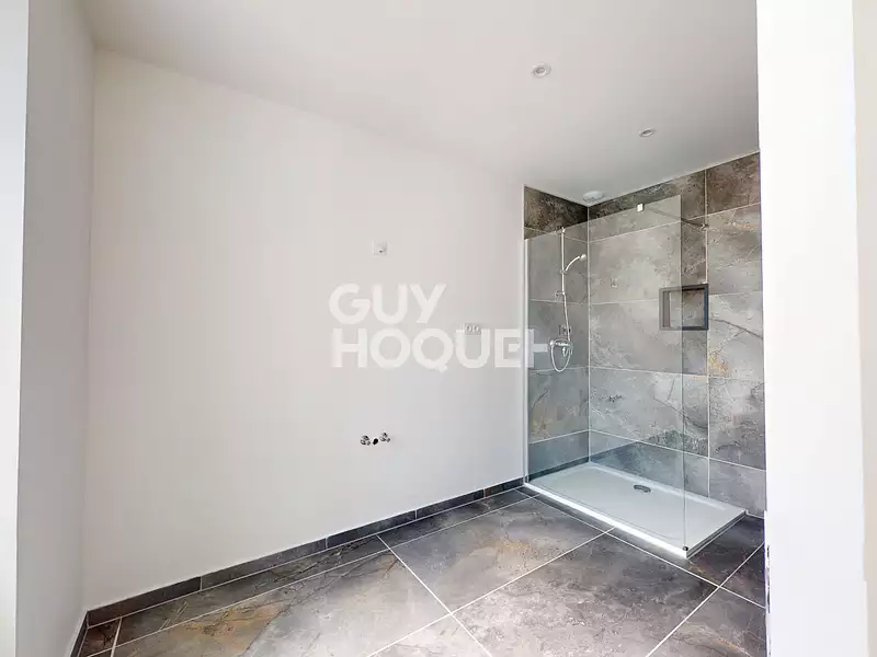 Maison, 165 m²