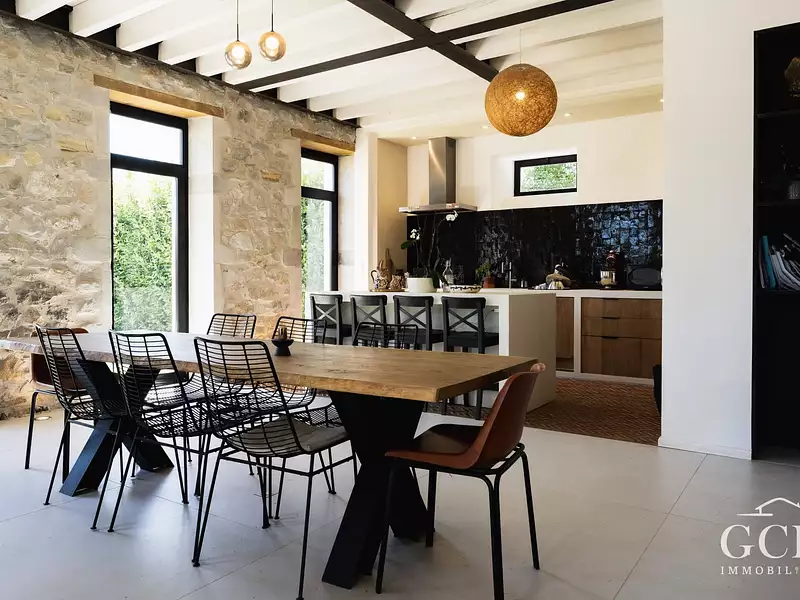 Maison, 243 m²