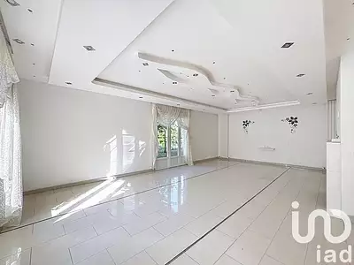 Maison, 246 m²