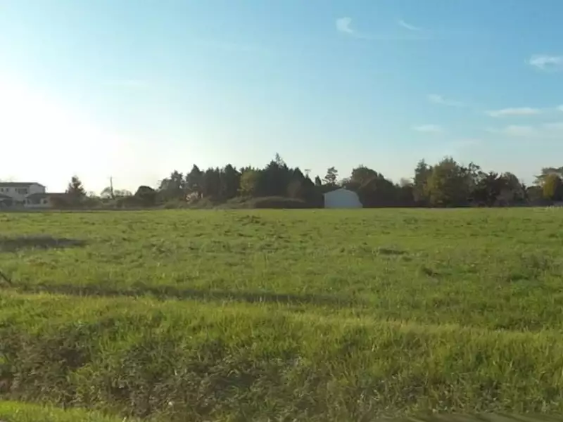 Terrain à bâtir, 260 m²