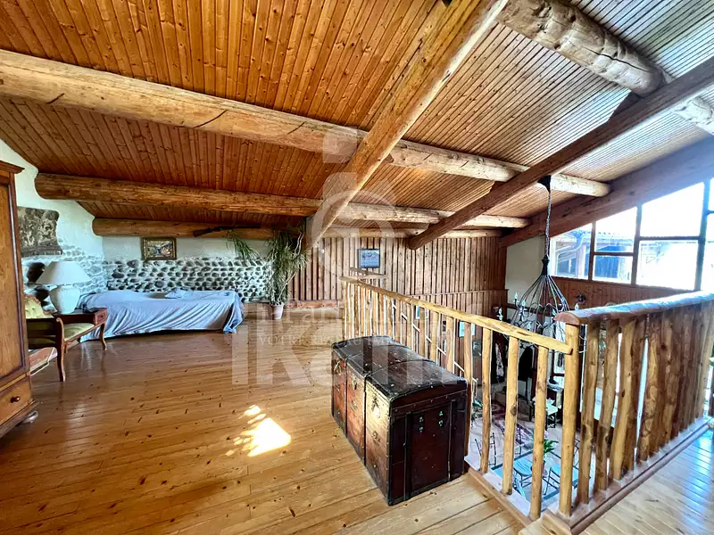 Maison, 275 m²