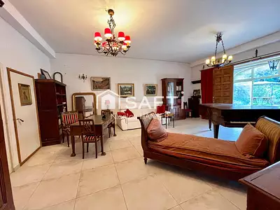 Maison, 281 m²
