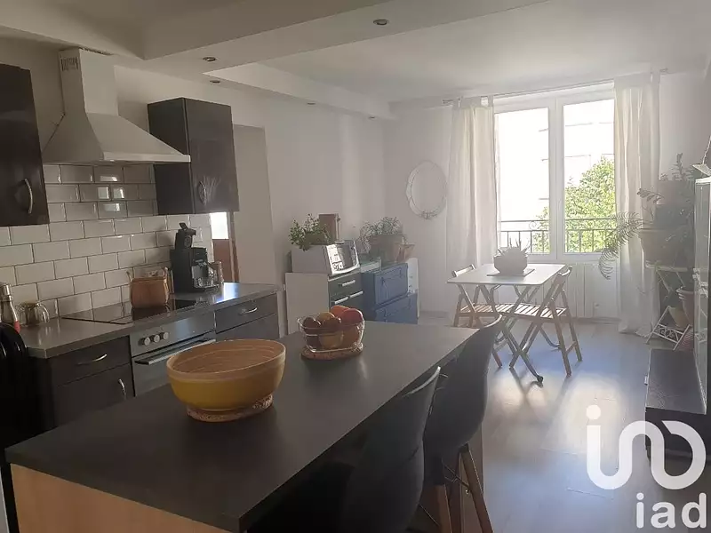 Immeuble, 374 m²