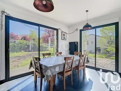 Maison, 196 m²