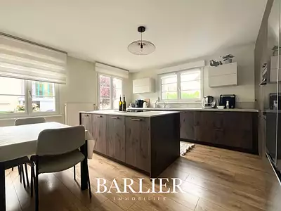 Maison, 211 m²