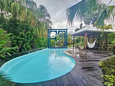 Maison, 211 m²