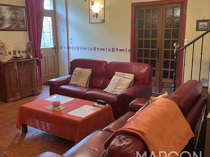 Maison, 166 m²
