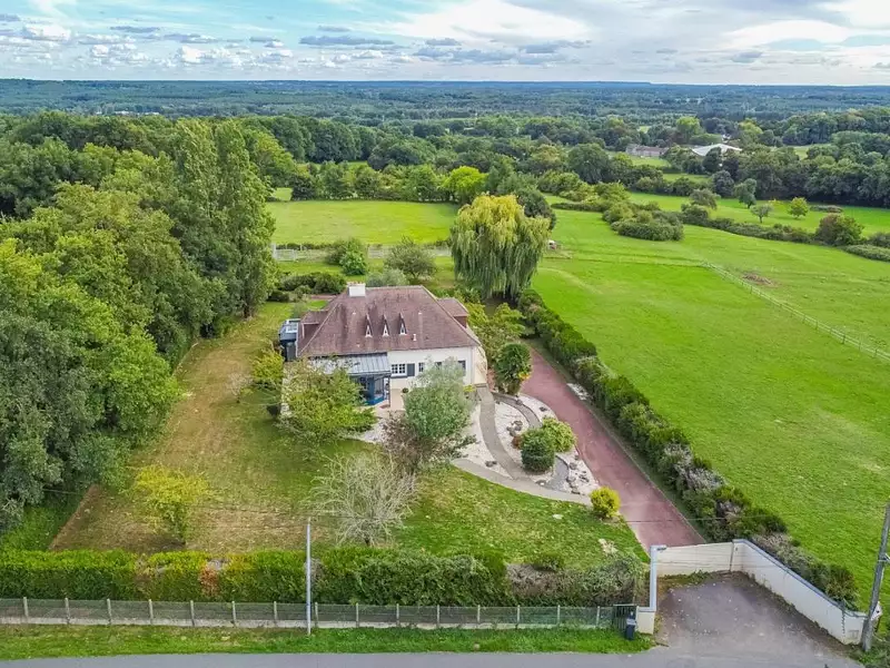 Maison, 261 m²